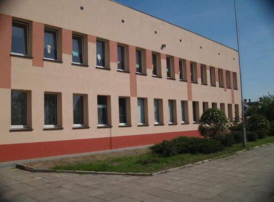 Dwa budynki PCE zmieniły kolorystykę